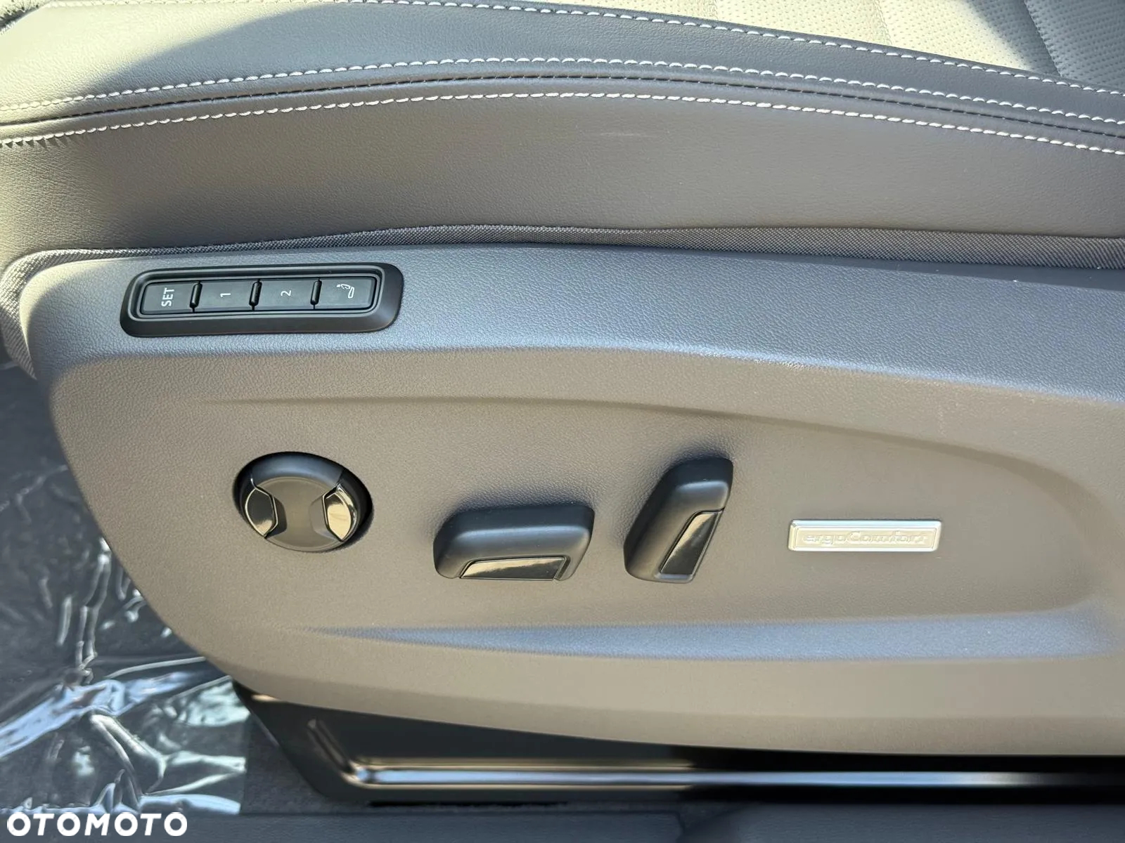 Volkswagen Multivan 2.0 TDI L2 Style DSG - 11