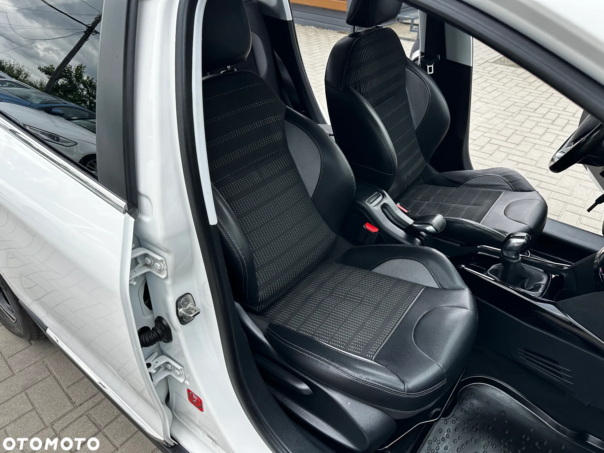 Peugeot 2008 - 22