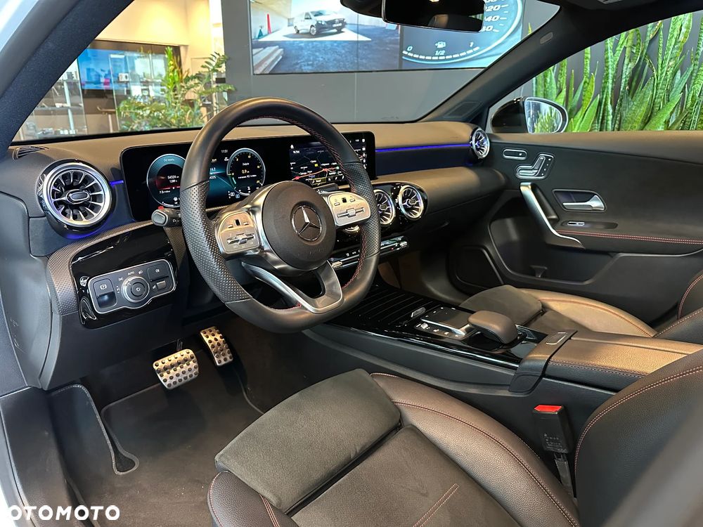 Mercedes-Benz Klasa A 200 AMG Line 7G-DCT - 7