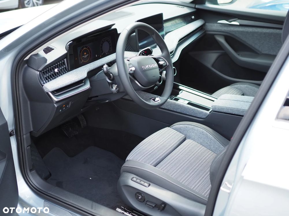 Skoda Superb 1.5 TSI mHEV Drive DSG - 4