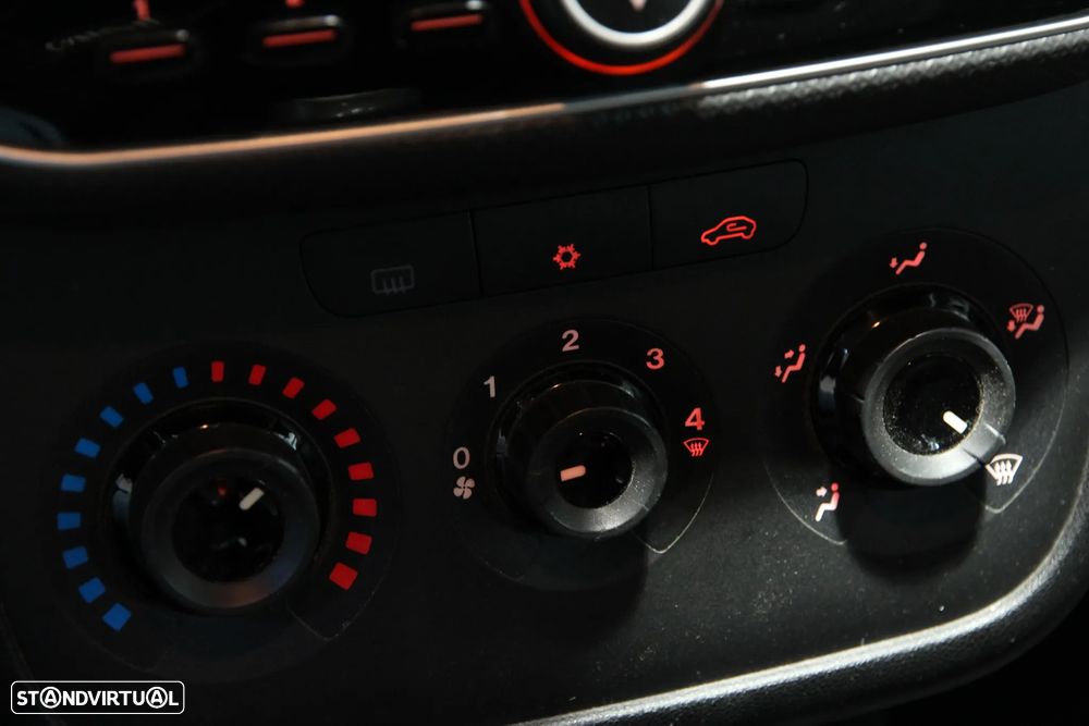 Fiat Punto 1.2 Easy S&S - 11