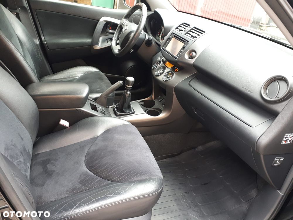 Toyota RAV4 2.0 4x4 Travel - 17