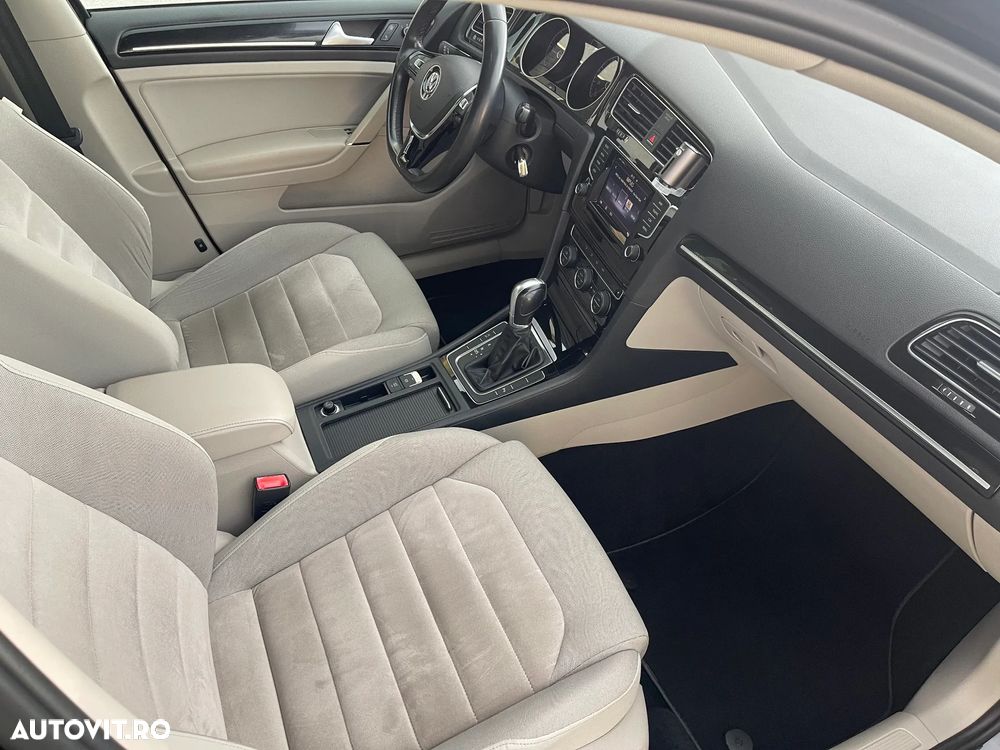 Volkswagen Golf 1.6 TDI DPF BlueMotion Technology DSG Comfortline - 15