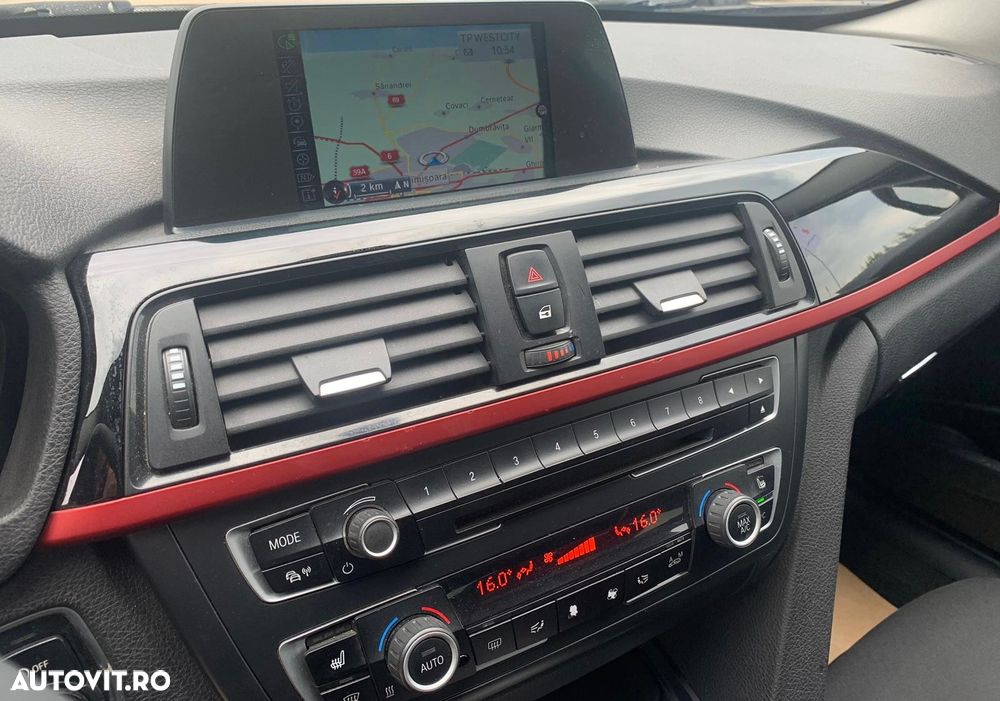 BMW Seria 3 320d Touring Aut. Efficient Dynamics Edition Sport Line - 10