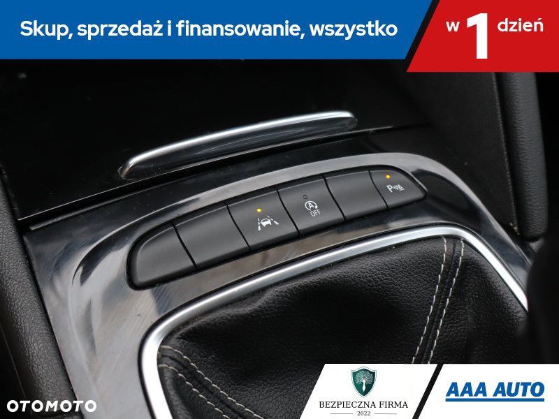 Opel Insignia - 18