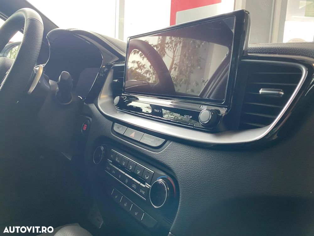 Kia Pro Ceed 1.5 T-GDI 7DCT GT Line - 10
