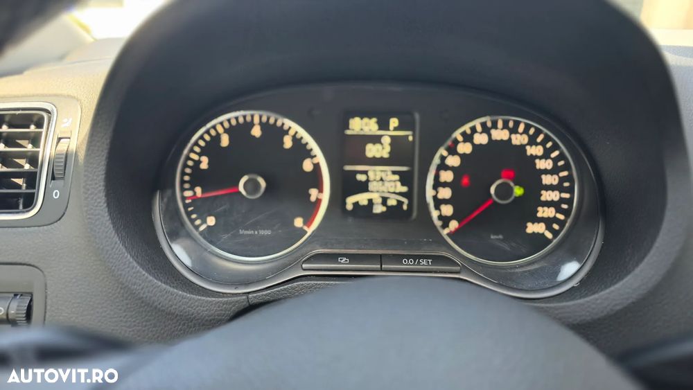 Volkswagen Polo 1.4 DSG Highline - 5