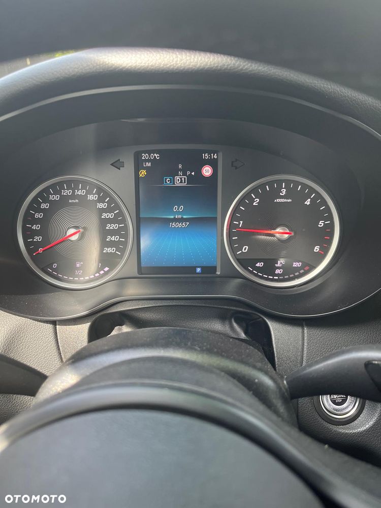 Mercedes-Benz Klasa C 220 d 4MATIC 9G-TRONIC - 9