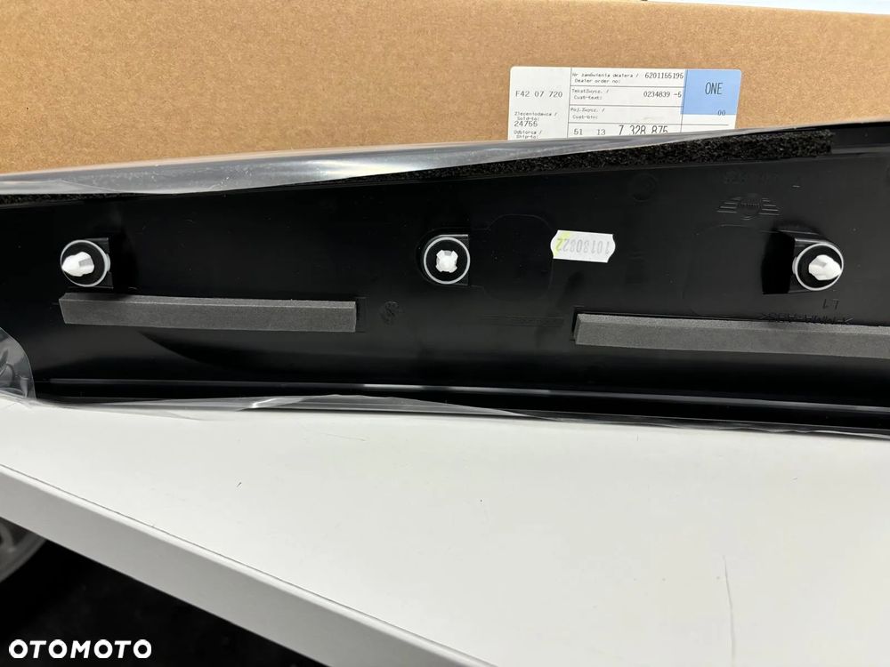 Osłona słupka D MINI OEM(51137328875) - 1