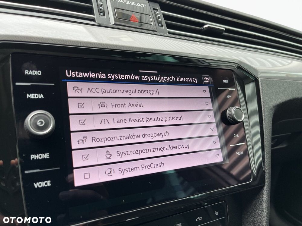 Volkswagen Passat - 35