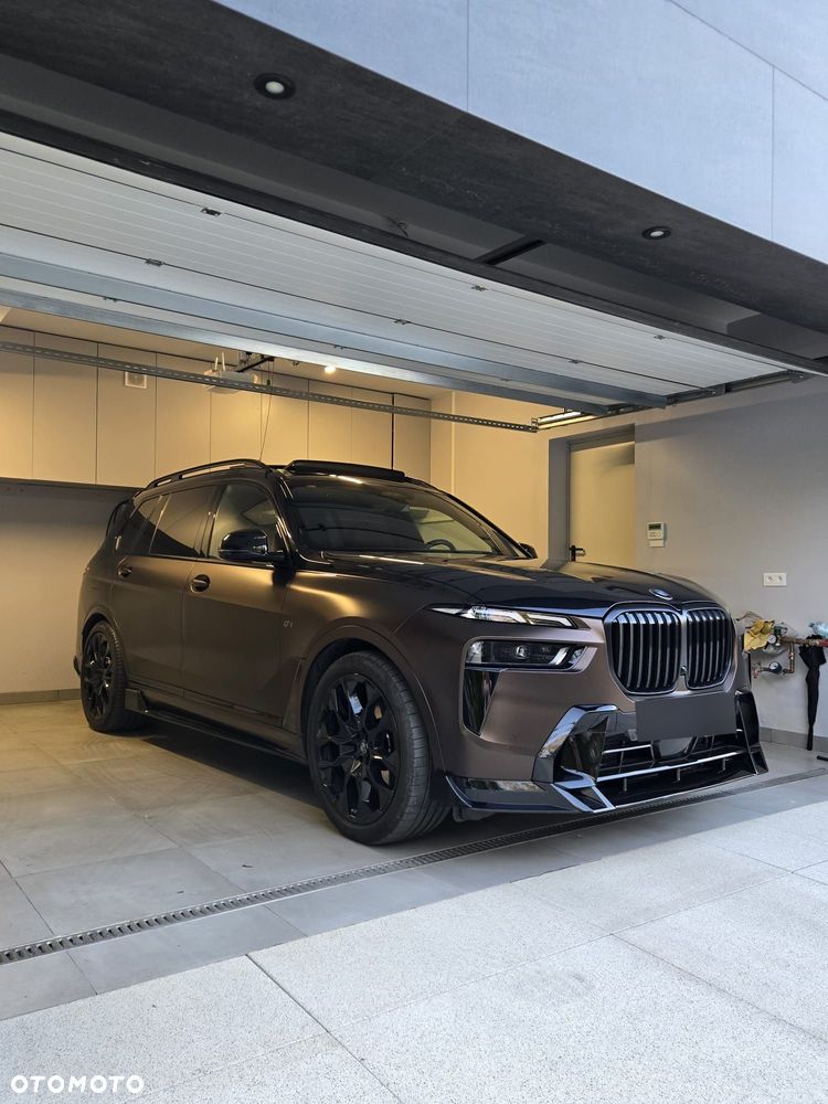 BMW X7 xDrive40d mHEV Individual Edition sport - 3
