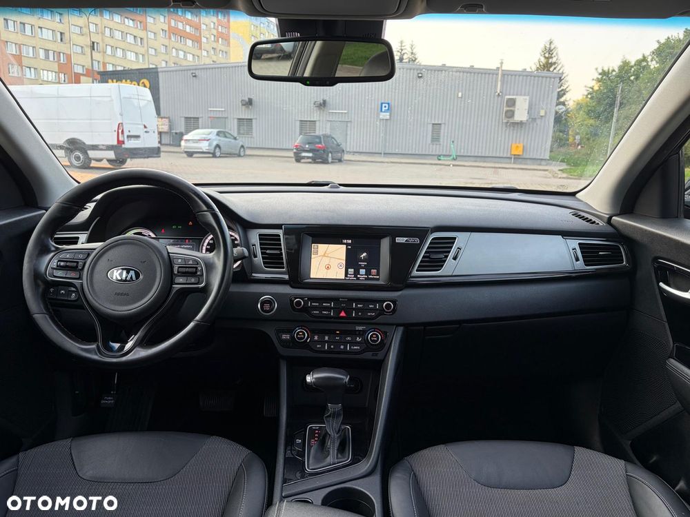 Kia Niro 1.6 GDI Hybrid L Business Line - 18