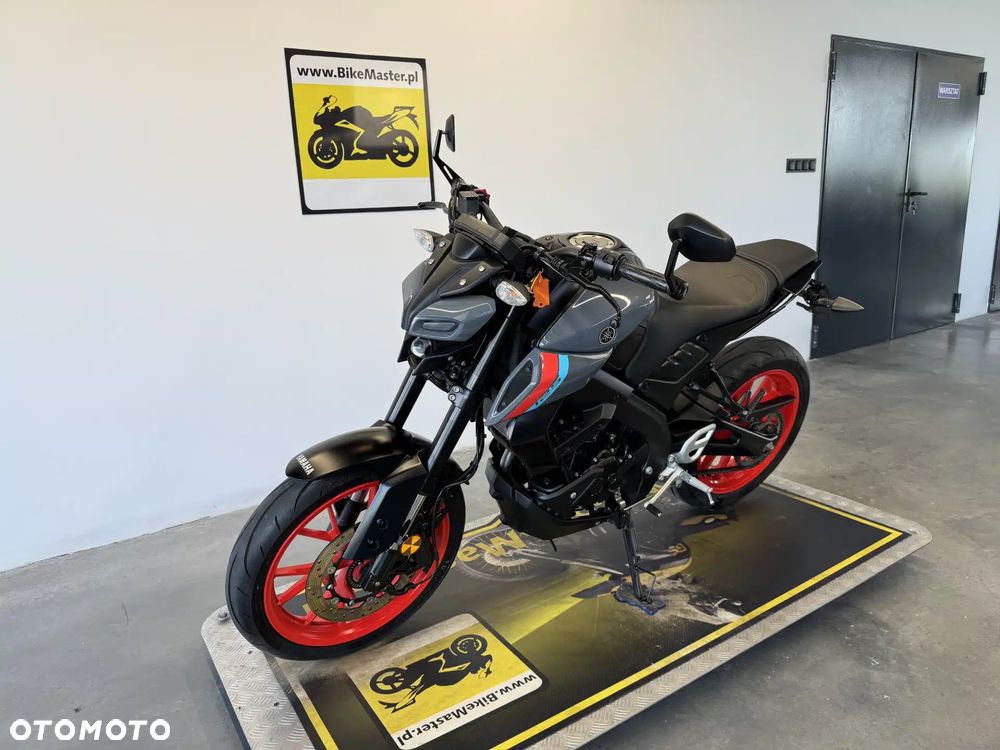 Yamaha MT - 4