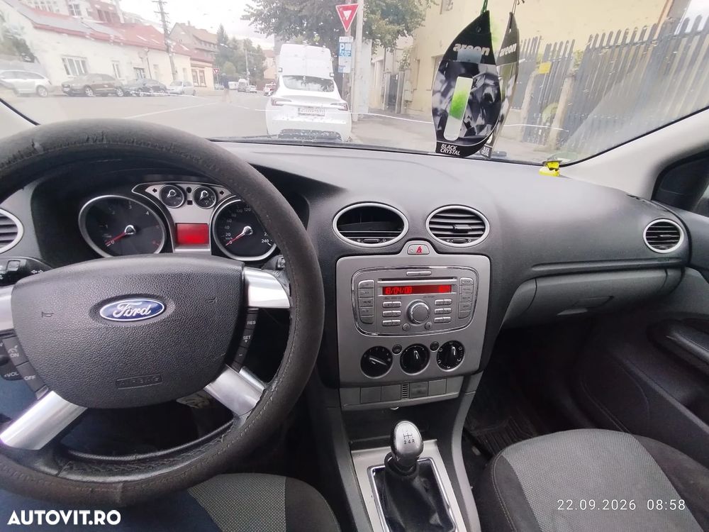 Ford Focus - 8