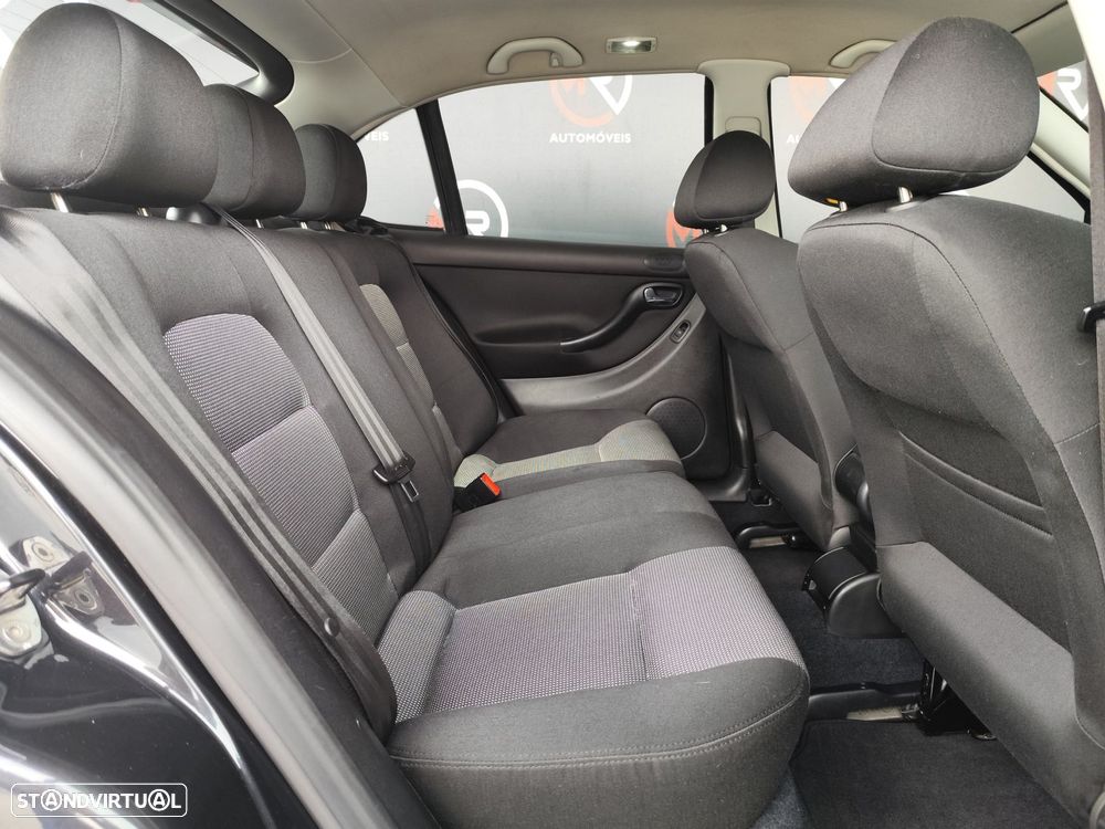 SEAT Leon 1.9 TDI FR - 28