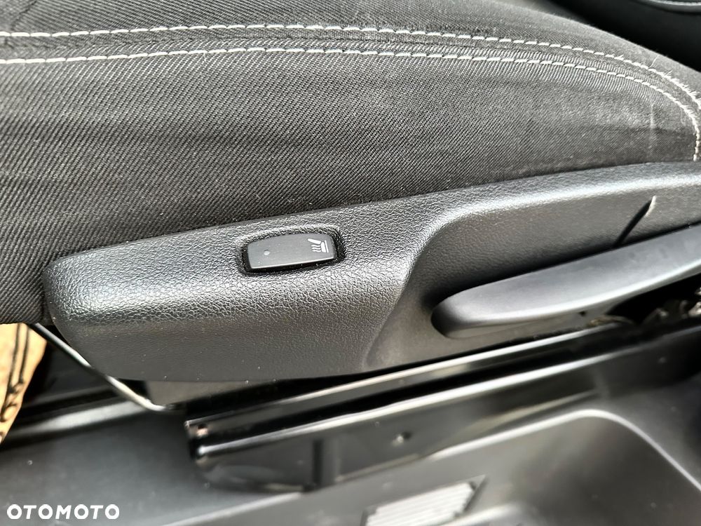 Renault Trafic Grand 2.0 dCi EDC - 23