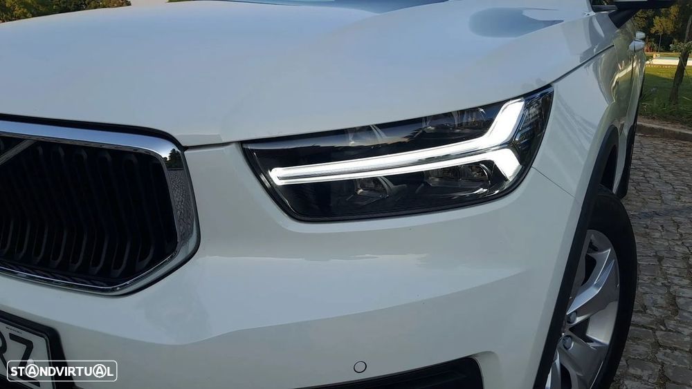 Volvo XC 40 2.0 D3 Momentum Plus - 22