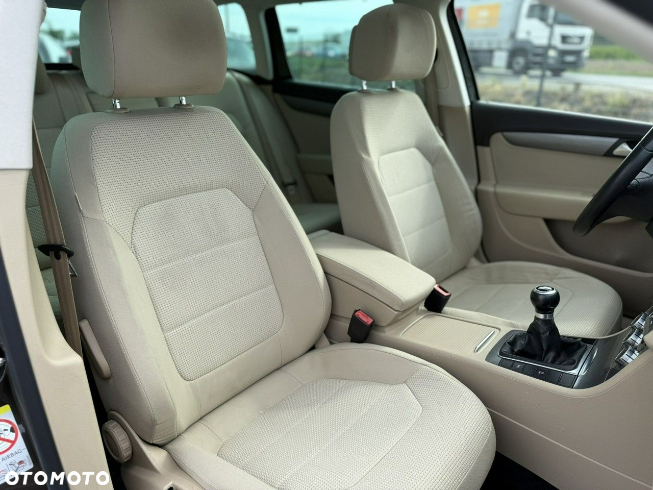 Volkswagen Passat Variant 2.0 Blue TDI SCR Highline - 13