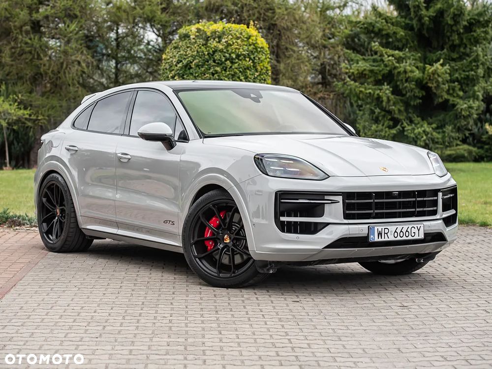 Porsche Cayenne - 1