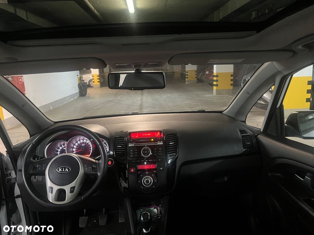 Kia Venga - 17