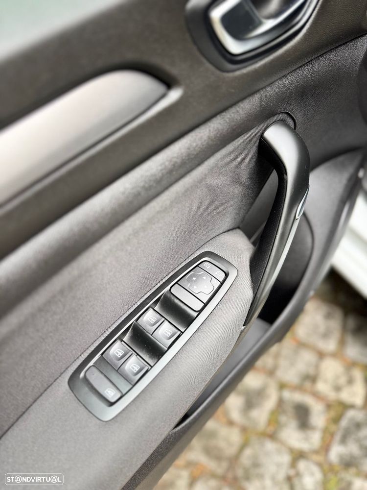 Renault Mégane - 25