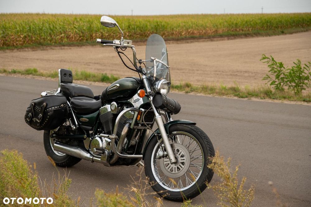 Suzuki Intruder - 14