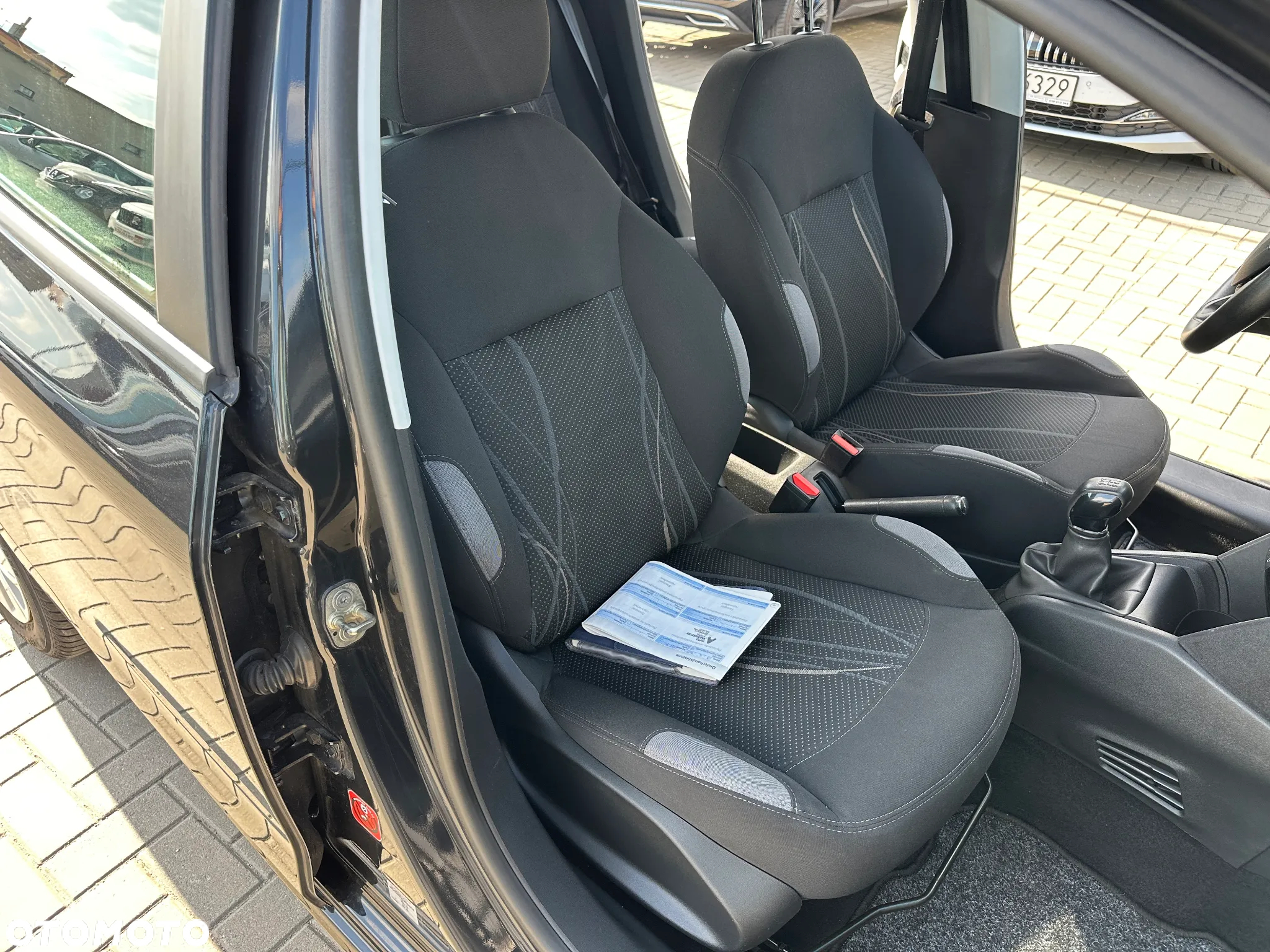 Peugeot 208 - 20