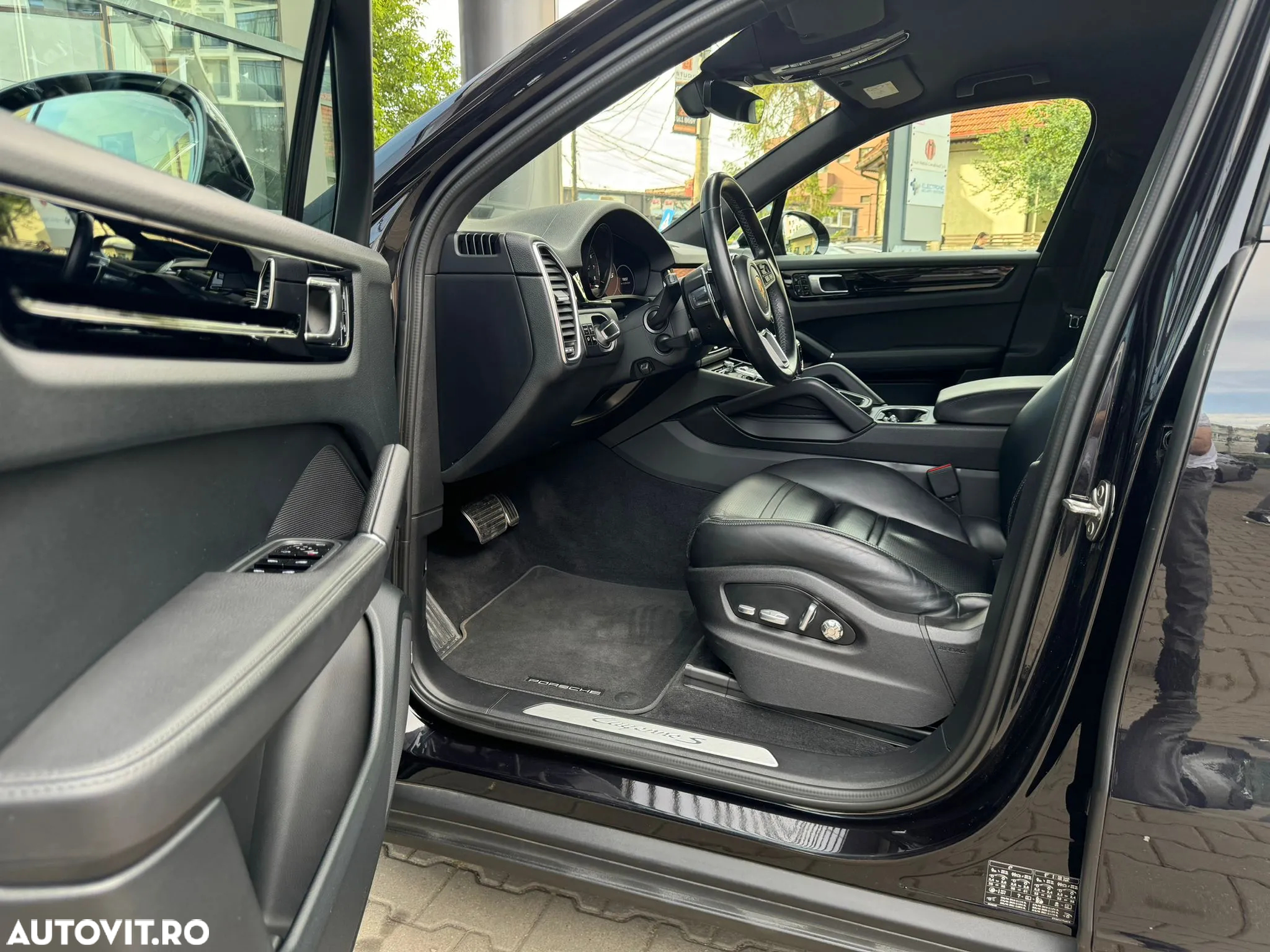 Porsche Cayenne S - 11