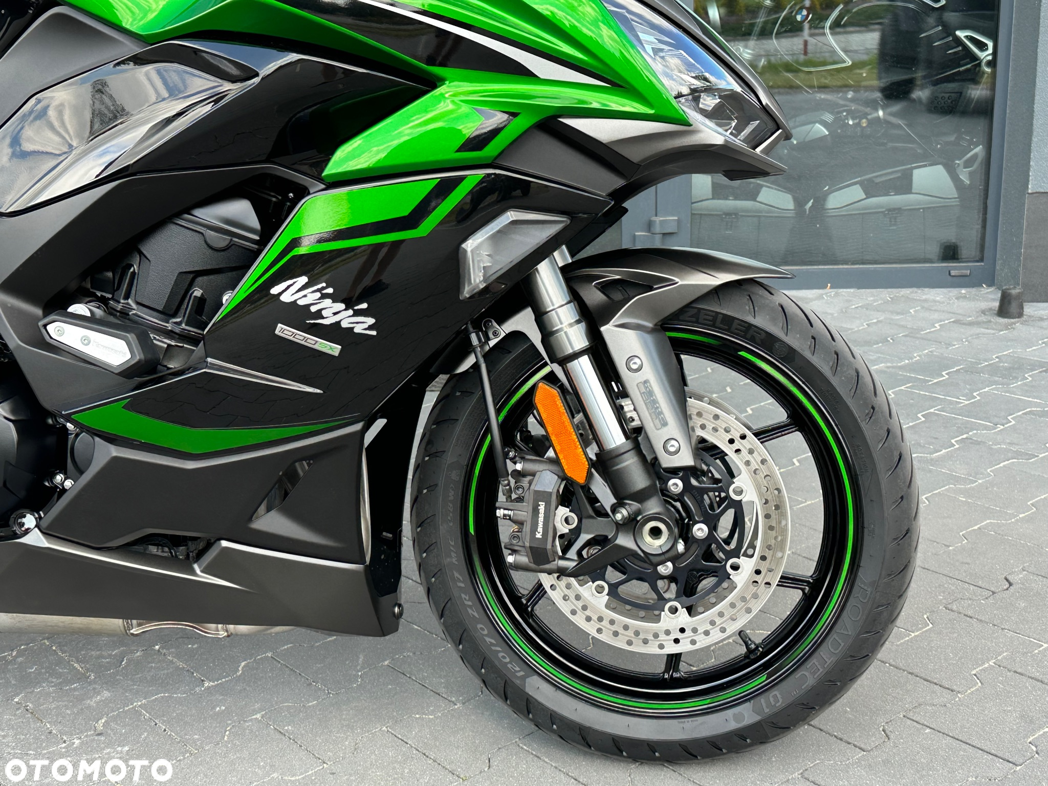 Kawasaki Ninja 1000 SX - 8