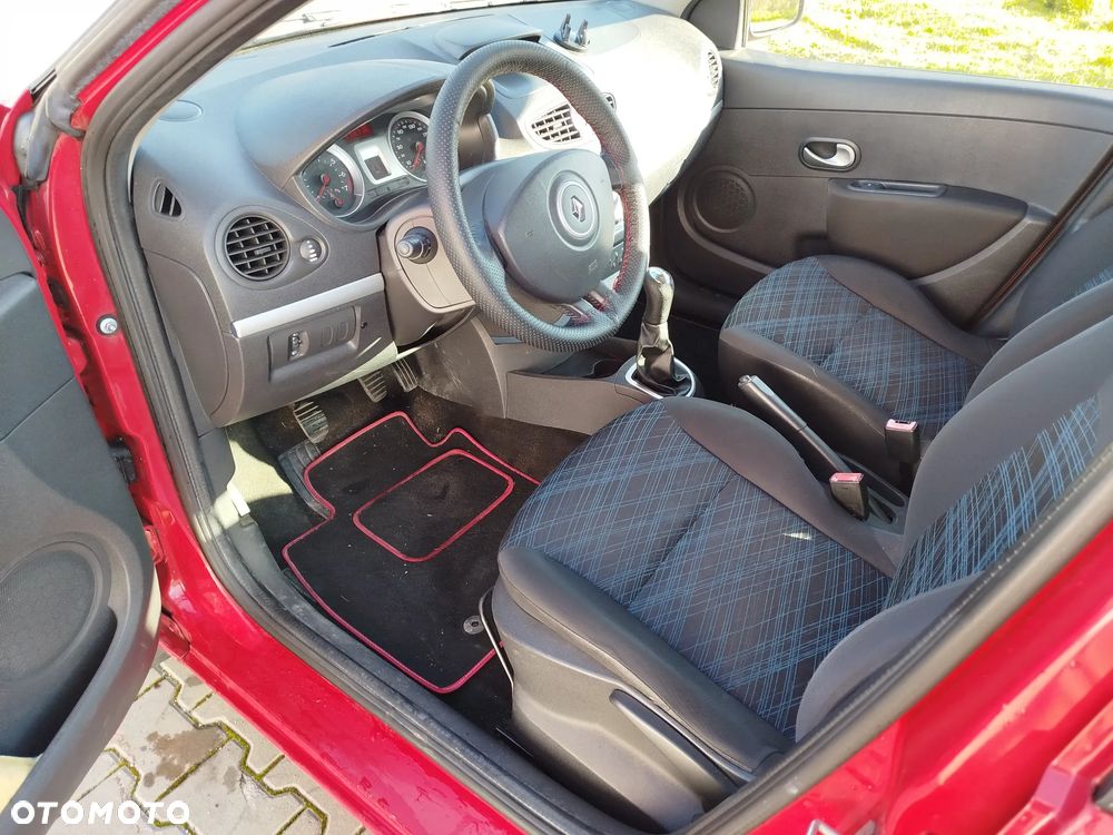 Renault Clio 1.2 16V Authentique - 8