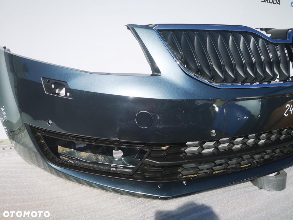 SKODA OCTAVIA III 12- ZDERZAK PRZEDNI PRZÓD NA SPRYSKI + 4 X PDC 4XPDC , nr aukcji NZ244 - 5