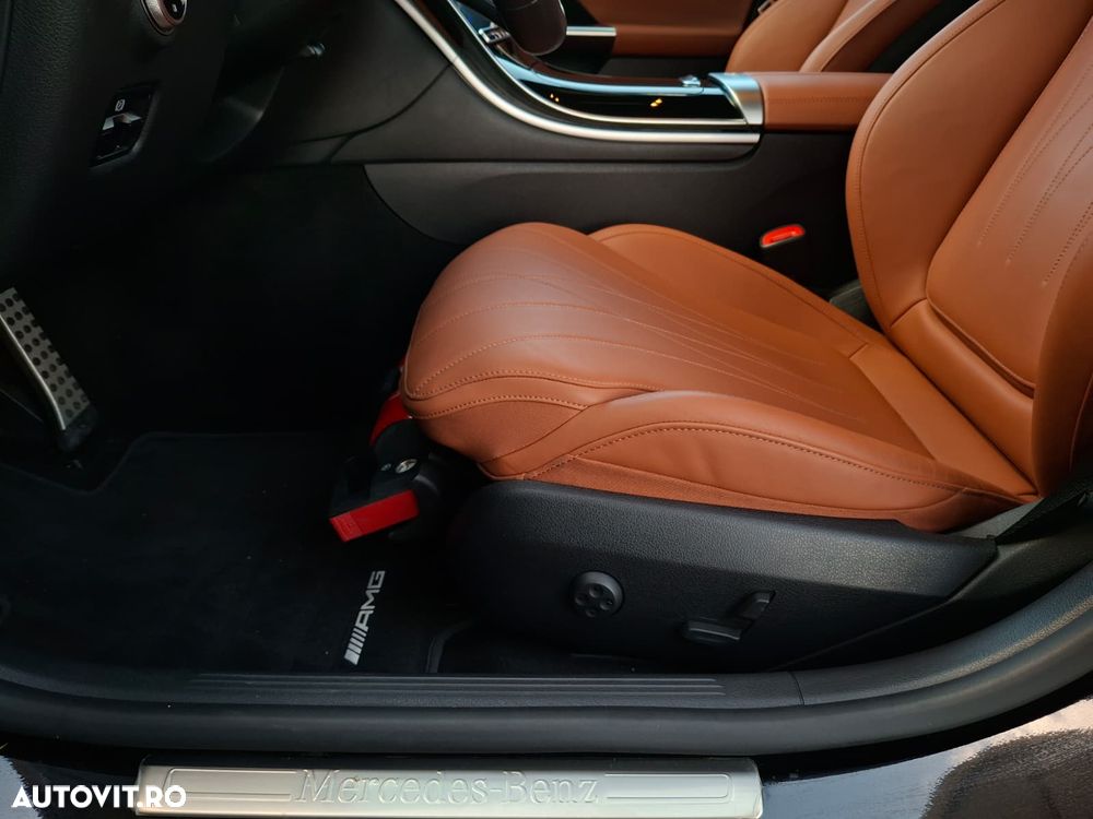 Mercedes-Benz C 300 e 4MATIC PHEV - 31
