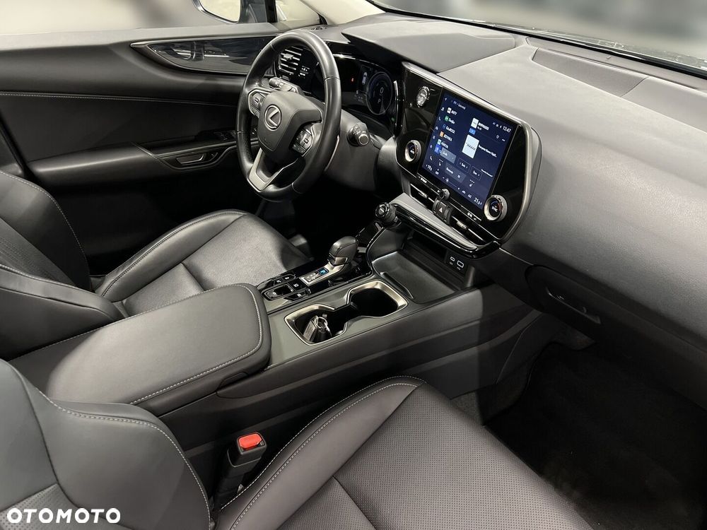 Lexus NX 350h Business AWD - 10