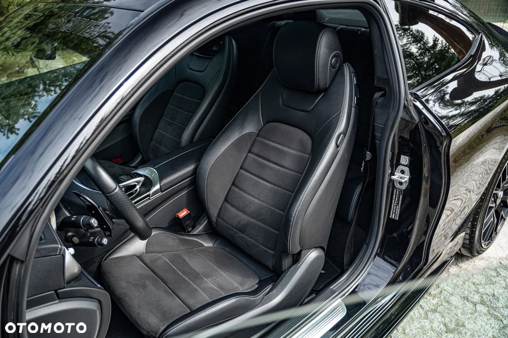 Mercedes-Benz Klasa C 200 4-Matic 9G-Tronic - 21