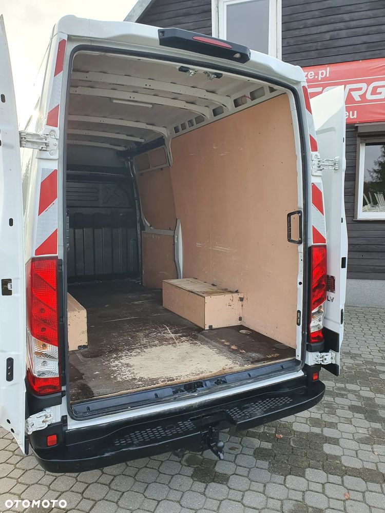 Iveco 35C18 - 9