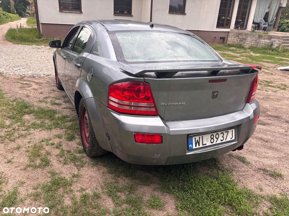 Dodge Avenger - 3
