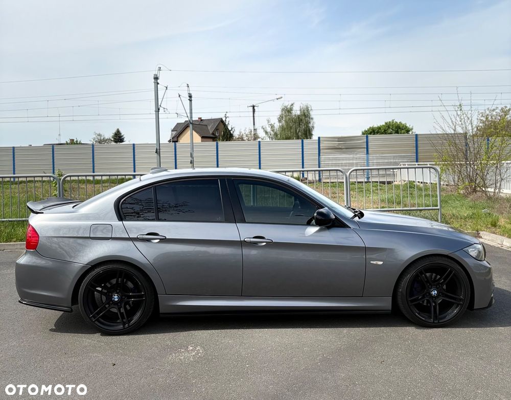 BMW Seria 3 318d - 4