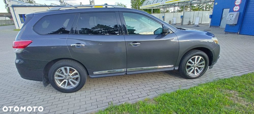Nissan Pathfinder 3.0 D V6 LE EU5 - 3