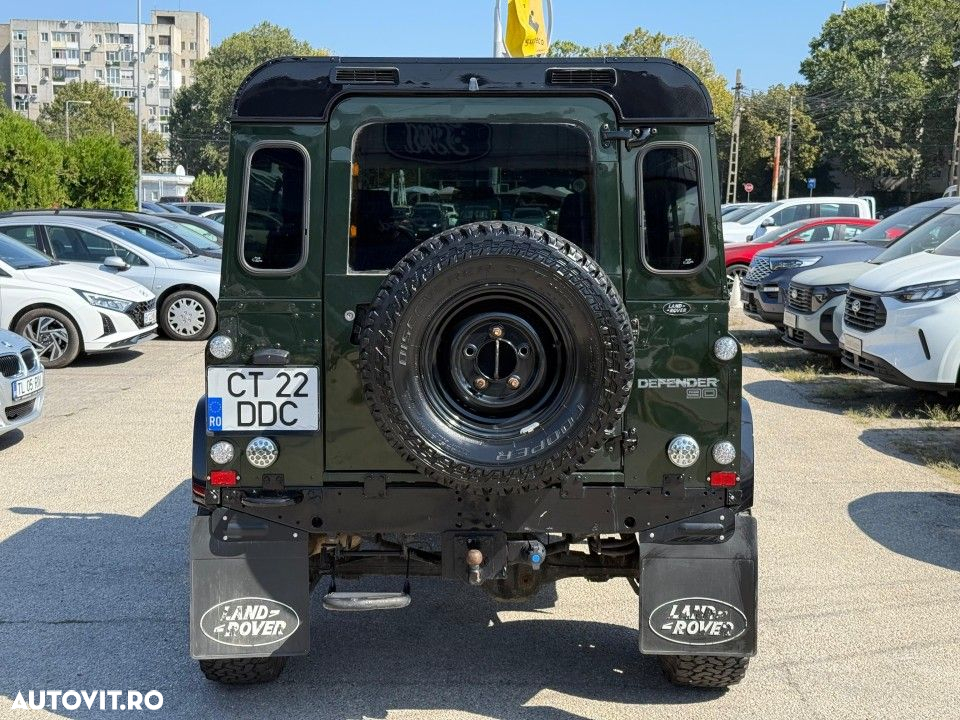 Land Rover Defender - 9