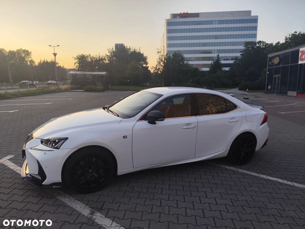 Lexus IS 200t F Sport - 4