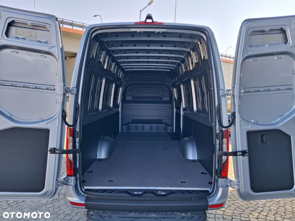 Mercedes-Benz Sprinter 319 CDI - 13