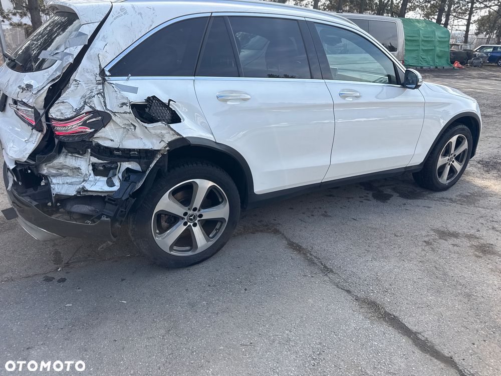Mercedes-Benz GLC 300 4Matic 9G-TRONIC - 6