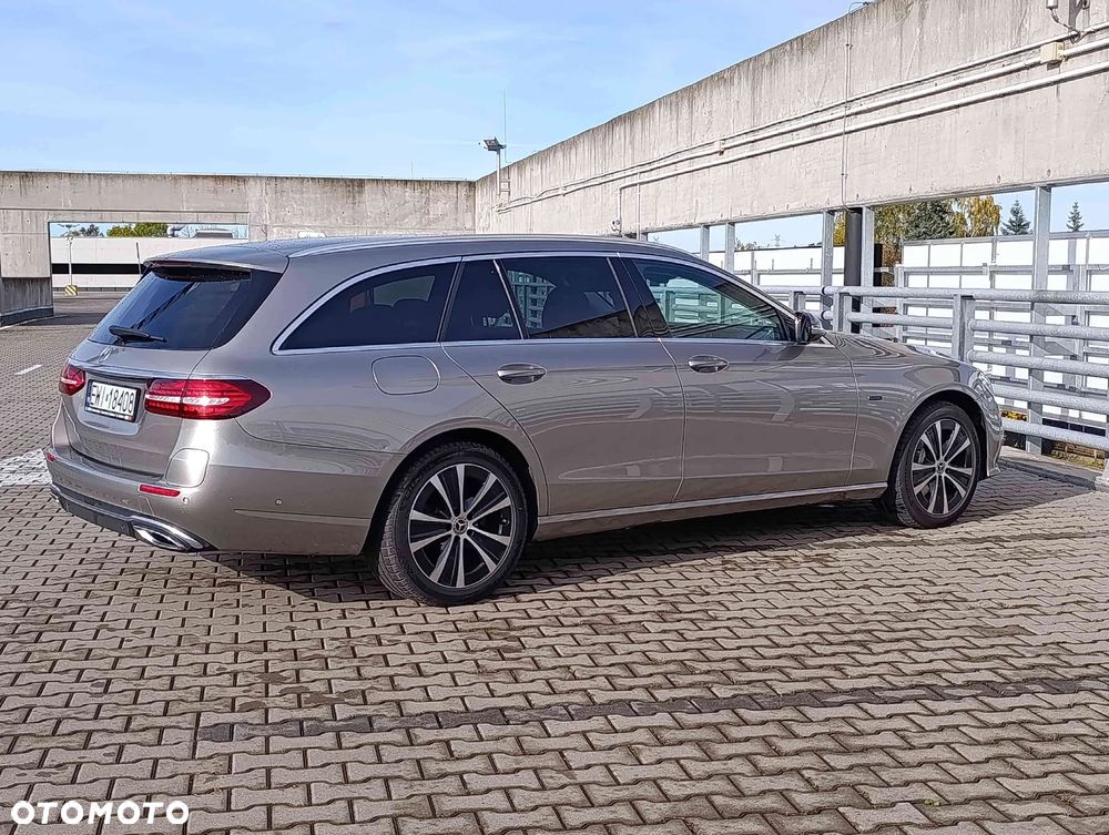 Mercedes-Benz Klasa E 300 de 4Matic T 9G-TRONIC - 11