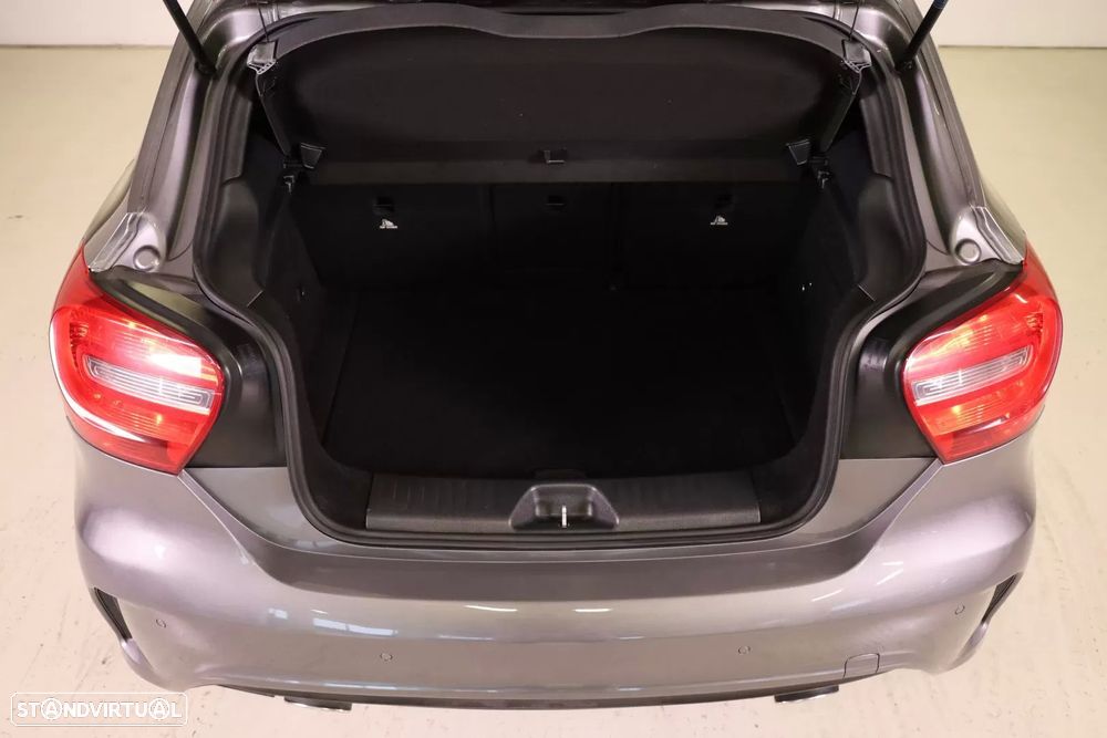 Mercedes-Benz A 200 d AMG Line - 19