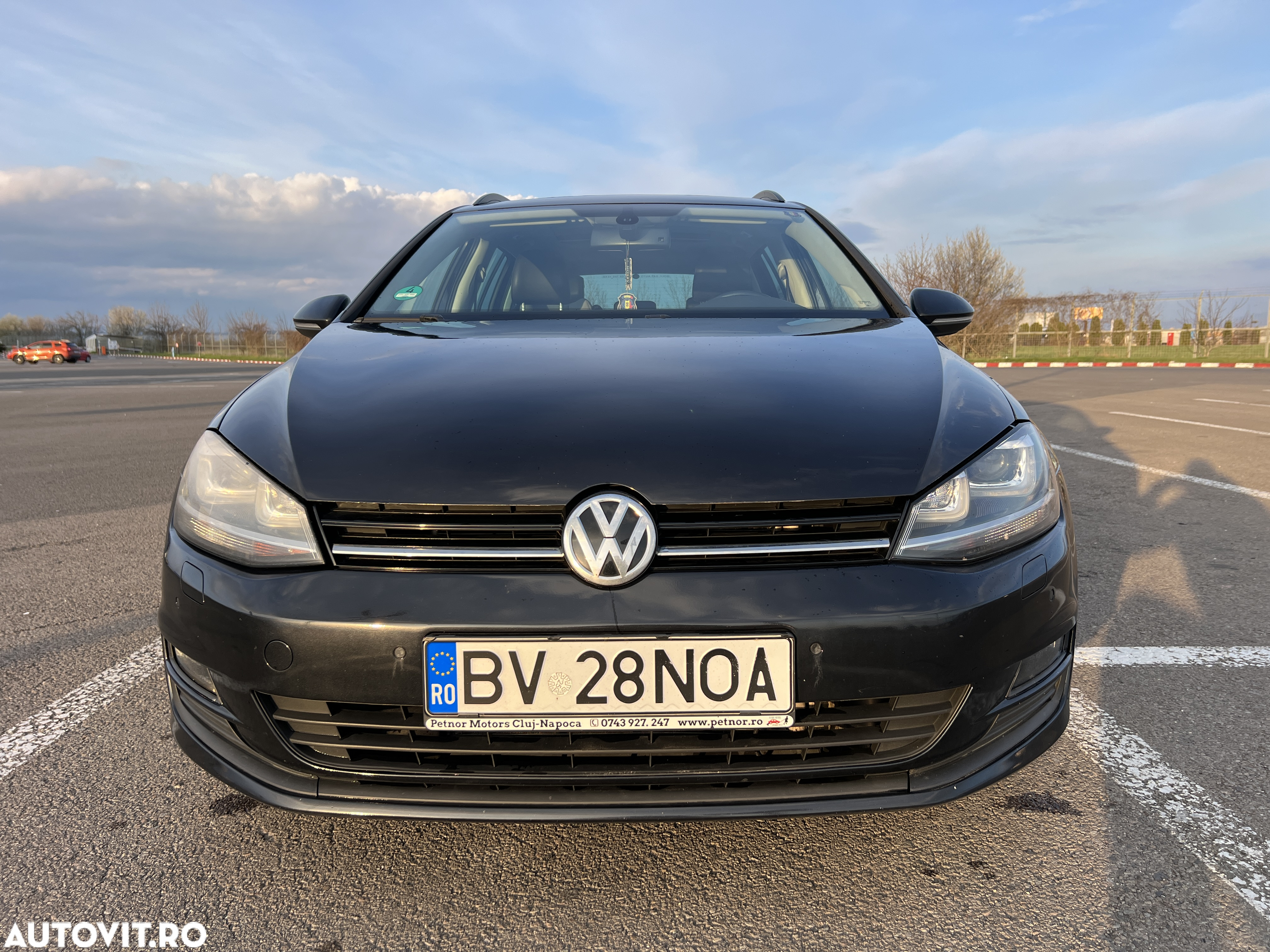 Volkswagen Golf Variant 1.6 BlueTDI DSG Comfortline - 4