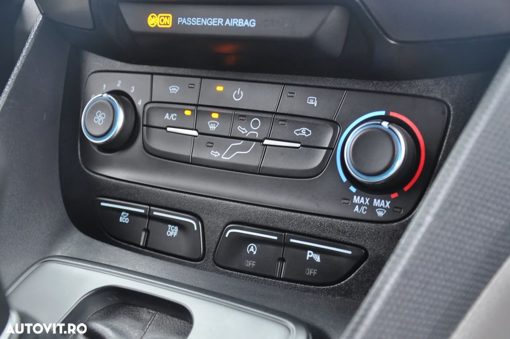Ford Transit Connect - 21
