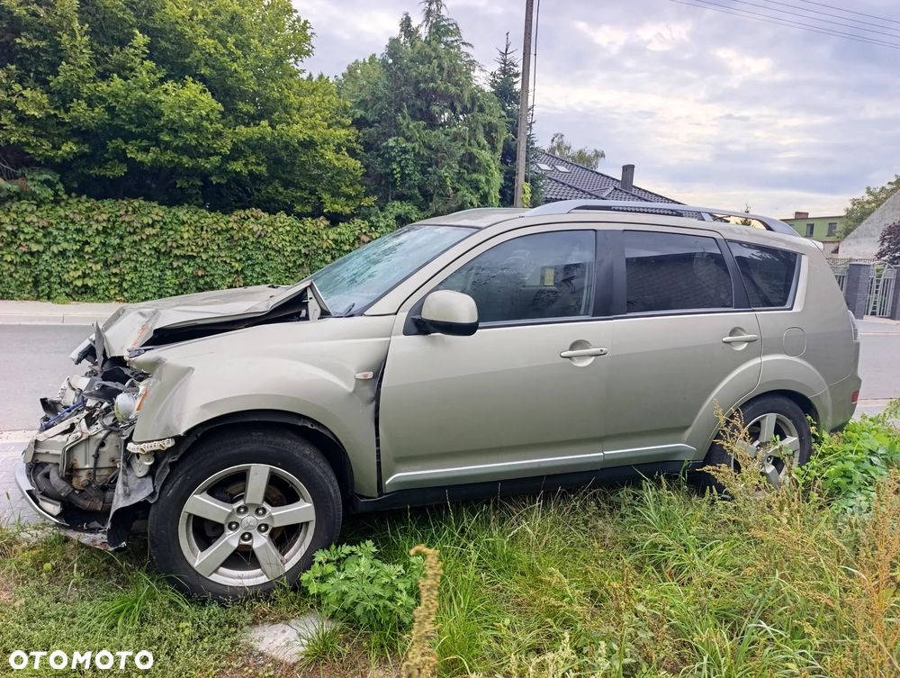 Mitsubishi Outlander - 5