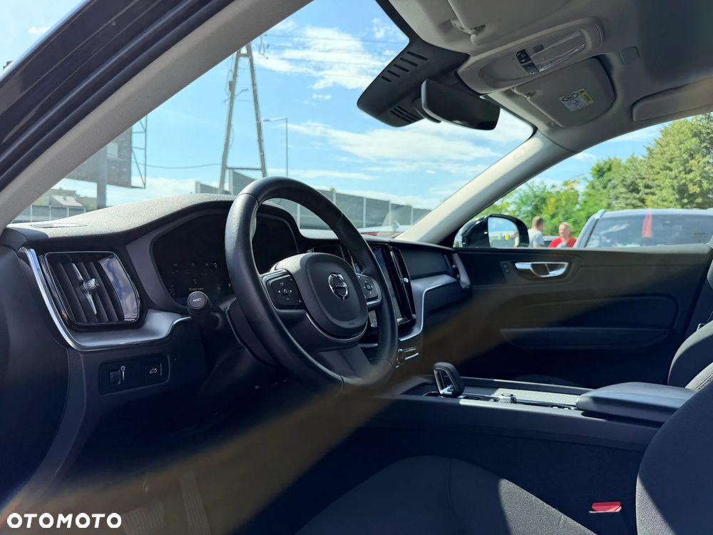 Volvo XC 60 B4 D AWD Momentum Pro - 16