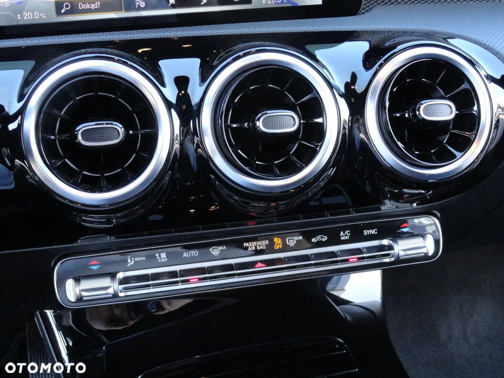 Mercedes-Benz CLA 200 d Shooting Brake 8G-DCT Edition Progressive Line - 17