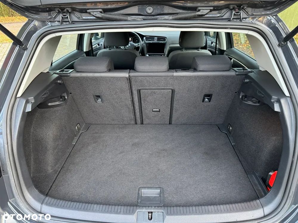Volkswagen Golf - 17